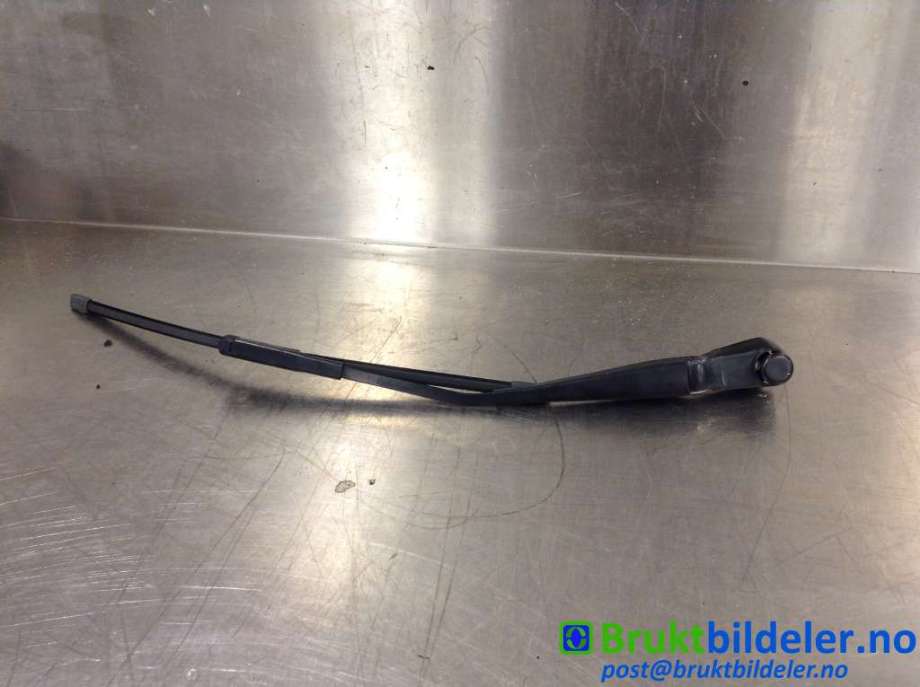 Viskerarm bakrute til Toyota RAV4, 2013-2015 (Type IV, Fase 1)  (TOYOTA|A 639 820 14 44)