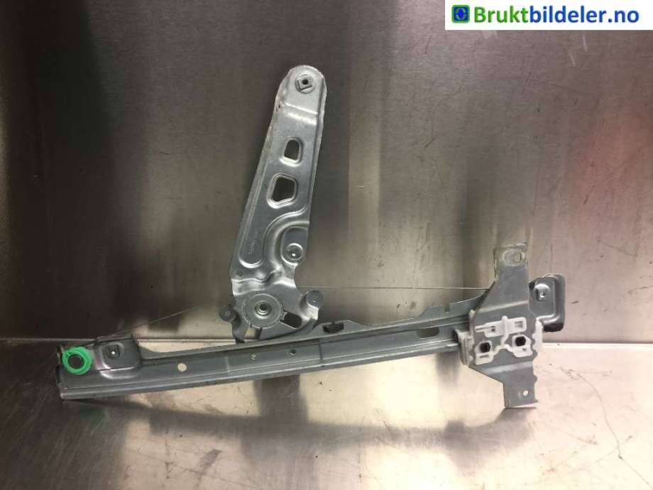 Ruteheis til Peugeot 5008 2010-2017 (Type I)  (PEUGEOT|9682808880|912026-105|)