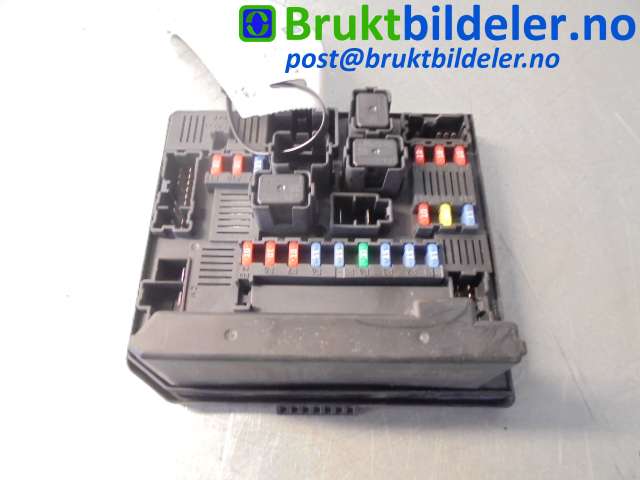 Sikringsboks til Nissan Qashqai, 2007-2010 (Type I, Fase 1)  (NISSAN|284B7 JD000)