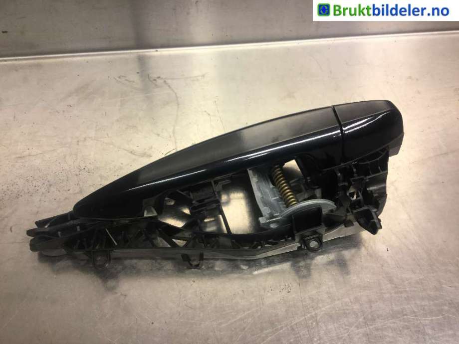 Dørhåndtak utv venstre bak til BMW X1 2015-2022 (F48) (F48) (BMW|7401209|)