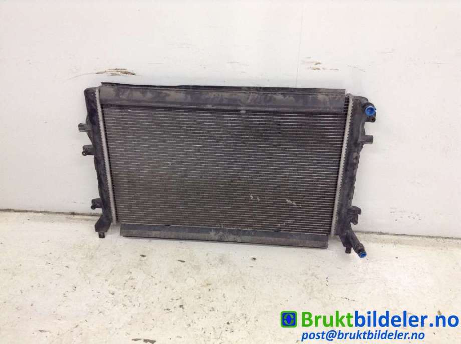 Radiator (manuell gir) til VW Scirocco 2008-2013  (VOLKSWAGEN|1K0 121 251 BN|)