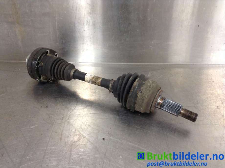 Drivaksel venstre foran til Audi Q7 2010-2015 (Type I, Fase 2) (AUDI|7P0 407 271 B|)