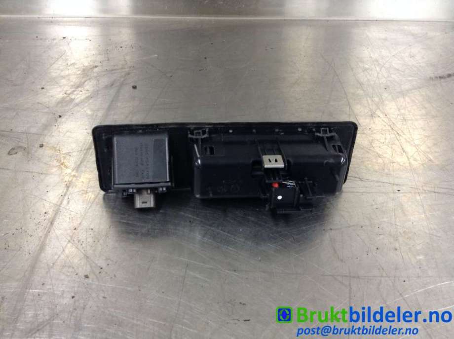 Bryter baklukeåpner til BMW X1 2015-2022 (F48) (F48) (BMW|51 24 7 345 700|)