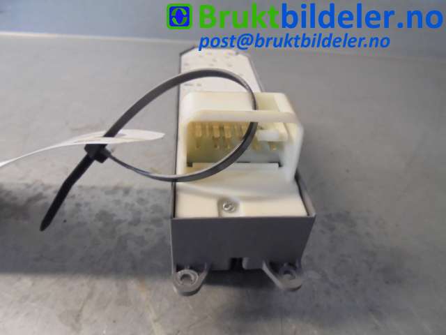 Bryter ruteheis til Toyota Auris 2007-2010 (Type I, Fase 1)  (TOYOTA|84820-02190|)