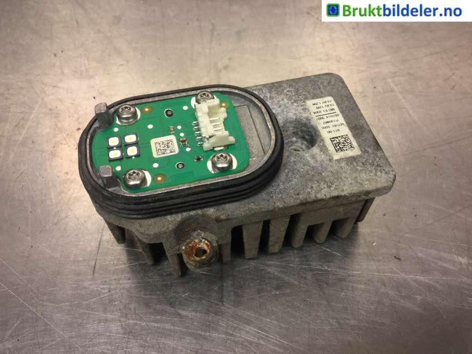 Styreenhet xenon/ballast til Mercedes C-Klasse 2014-2018 (Fase 1) (W205) (W205) (MERCEDES||1 305 715 284)