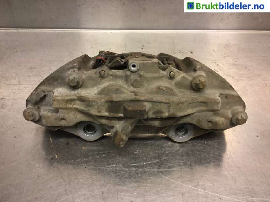 Bremsecaliper høyre foran til Mercedes C-Klasse 2014-2018 (Fase 1) (W205) (W205) (MERCEDES|A 011 421 98 98|)