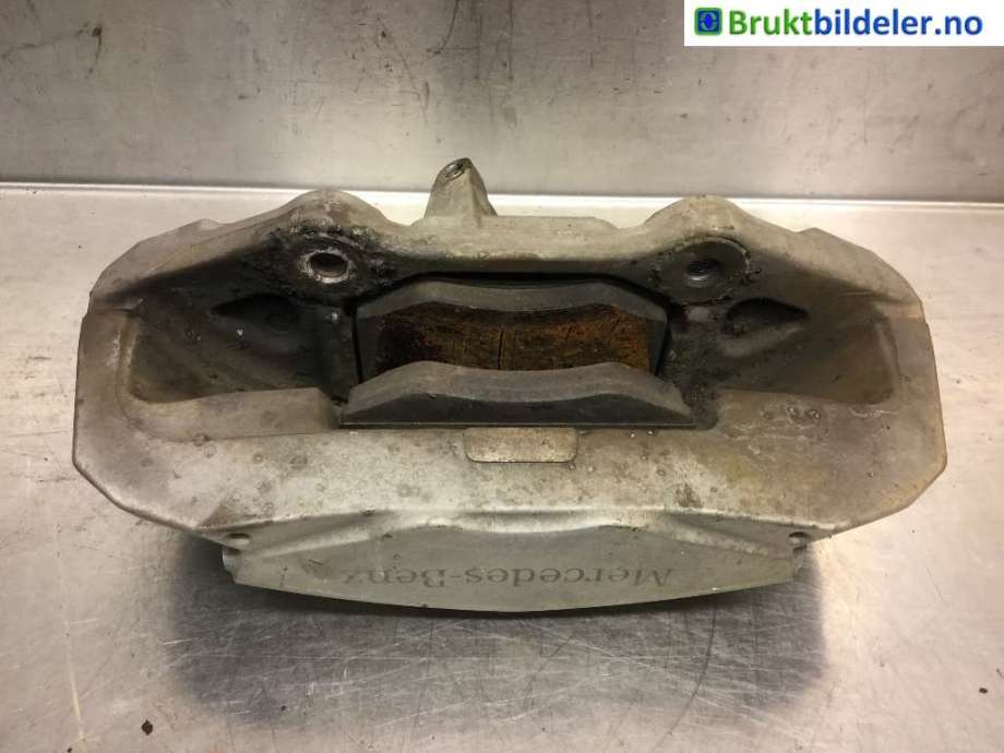 Bremsecaliper høyre foran til Mercedes C-Klasse 2014-2018 (Fase 1) (W205) (W205) (MERCEDES|A 011 421 98 98|)