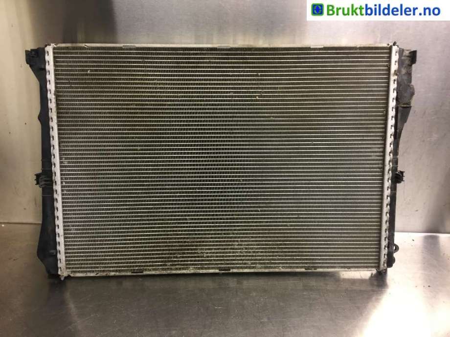 Radiator (automat gir) til Mercedes C-Klasse 2014-2018 (Fase 1) (W205) (W205) (MERCEDES|A 099 500 21 03|CX666002|)
