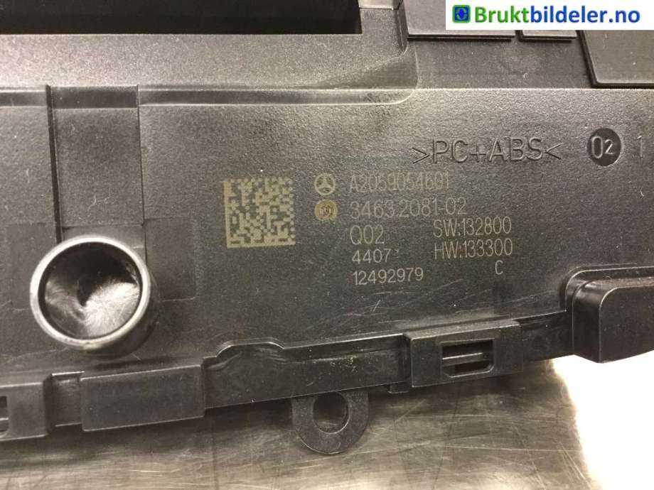 Bilstereo diverse til Mercedes C-Klasse 2014-2018 (Fase 1) (W205) (W205) (MERCEDES|A 205 905 46 01|)