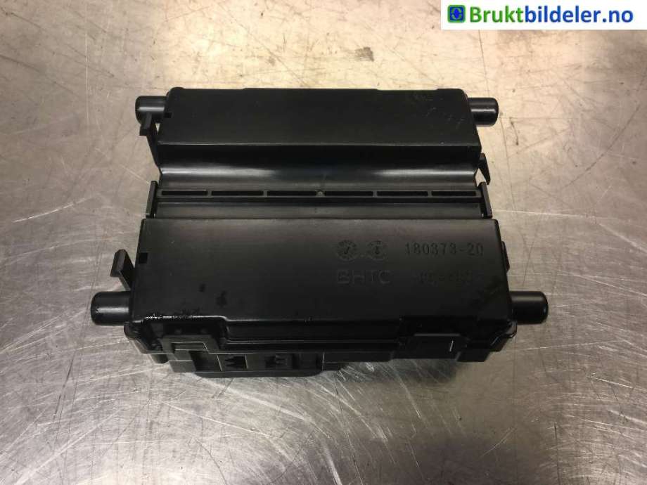 Styreenhet klima/aircondition til Mercedes C-Klasse 2014-2018 (Fase 1) (W205) (W205) (MERCEDES|A 205 900 76 15|5HB 010895-33|)