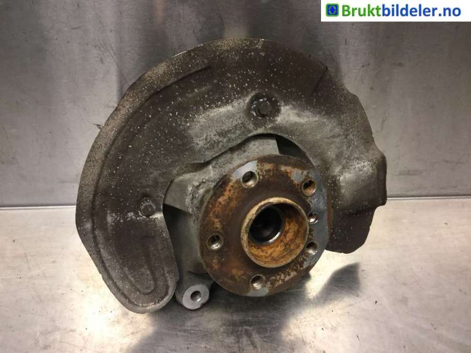 Hjulspindel venstre foran til BMW X1 2015-2022 (F48) (F48) (BMW|31 21 6 876 645|)