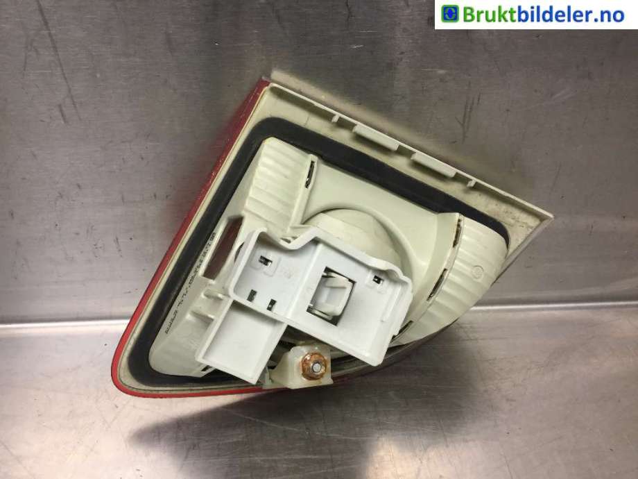 Baklykt høyre indre til BMW 5-Serie 2003-2010 (E60/E61) (E60/E61) (BMW|63 21 6 925 894|)
