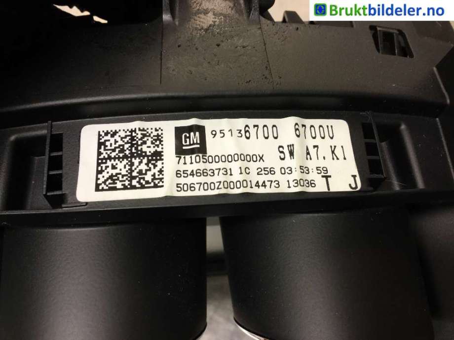 Instrumentpanel til Opel Mokka 2012-2016 (Type I, Fase 1)  (OPEL|95136700|A2C83840500|)