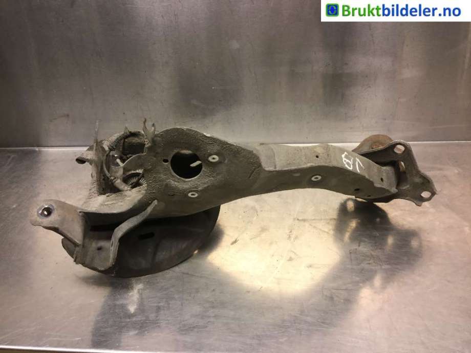 Hjulspindel venstre bak til BMW X1, 2015-2022 (F48) (F48) (BMW|33 30 8 842 879)