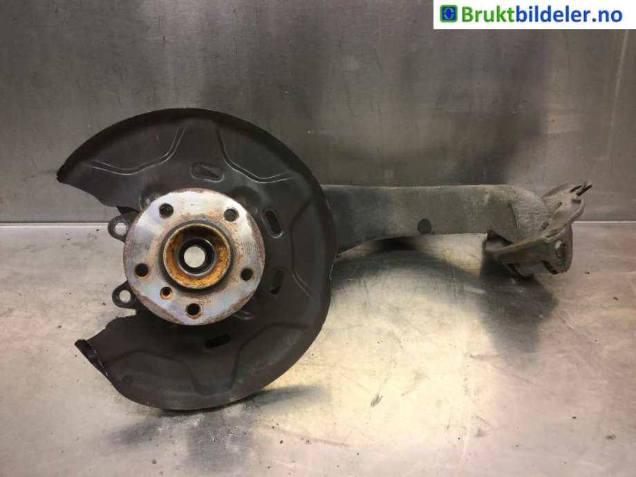 Hjulspindel venstre bak til BMW X1 2015-2022 (F48) (F48) (BMW|33 30 8 842 879|)