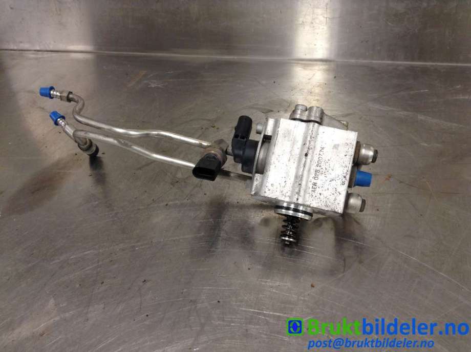 Styreenhet drivstoffpumpe til VW Golf V, Combi 2003-2008  (VOLKSWAGEN|03C 127 025 L|0 261 520 024|)