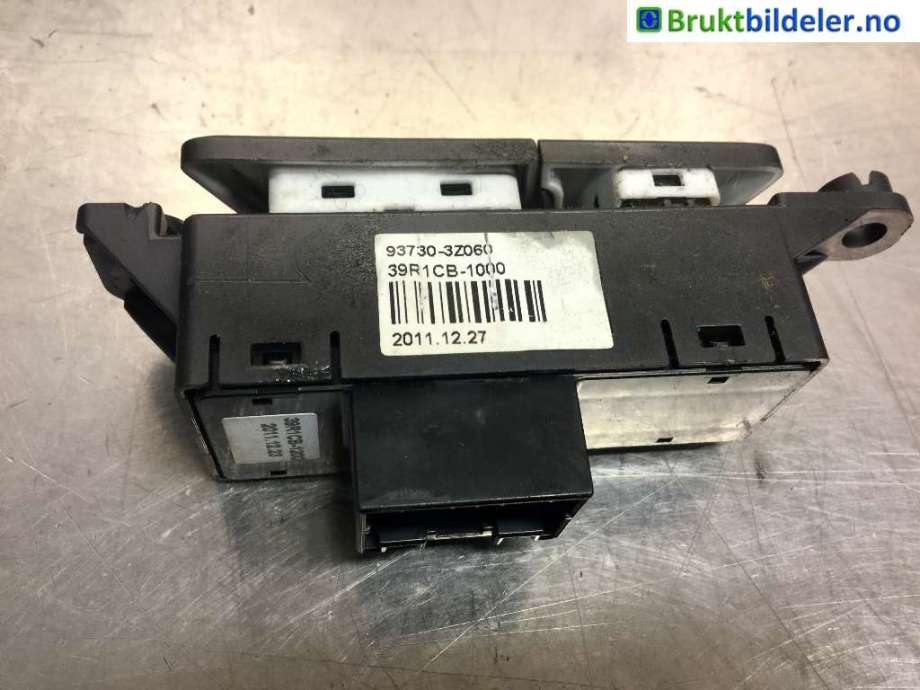 Bryter setevarme til Hyundai i40 2012-2017  (HYUNDAI|93730-3Z060|39R1CB-1000|)