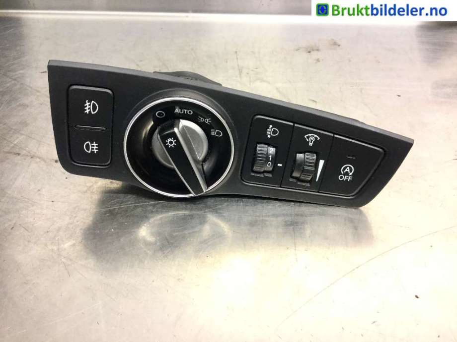 Bryter lys til Hyundai i40, 2012-2017  (HYUNDAI|93300-3Z200)