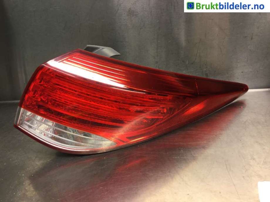 Baklykt høyre til Hyundai i40, 2012-2017  (HYUNDAI|92402-3Z000)