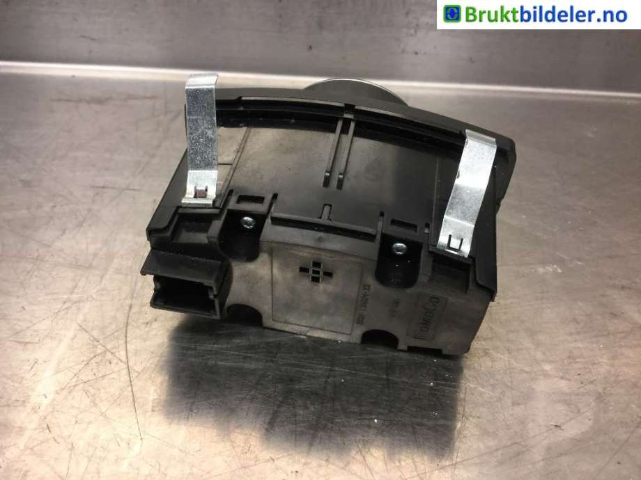 Bryter lys til Ford Focus 2011-2014 (Type III, Fase 1)  (FORD|BM5T13A024EC|)