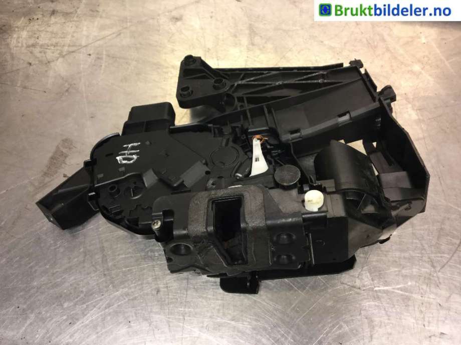 Låsekasse høyre bak til Ford Kuga 2008-2012 (Type I)  (FORD|8V4A-S26412-GA|)
