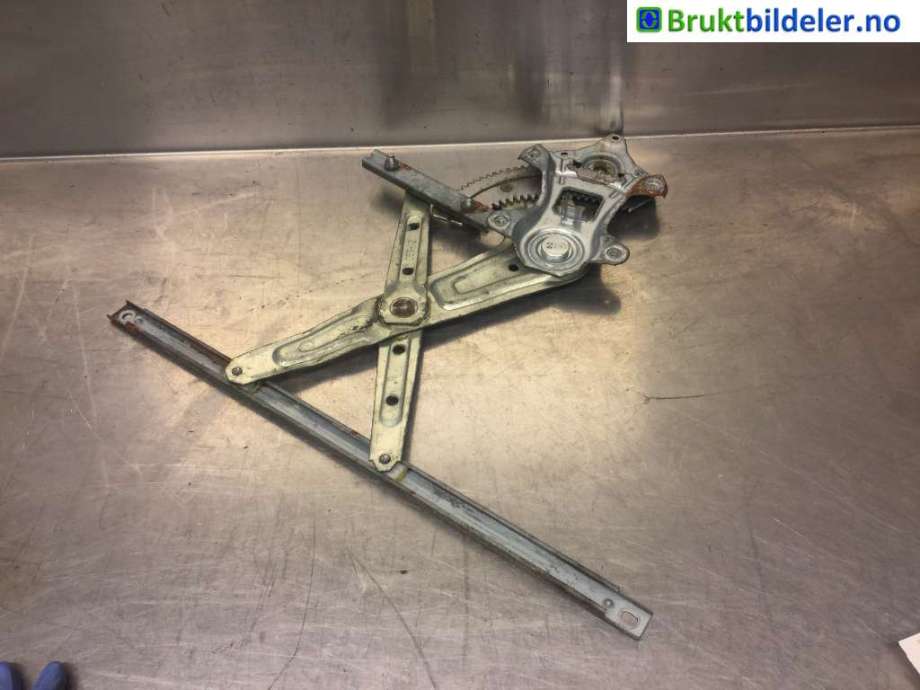 Ruteheis til Peugeot 4008 2012-2017 (PEUGEOT|1607716180|)
