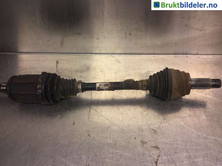 Drivaksel høyre foran til BMW X5 2007-2013 (E70) (E70) (BMW|31 60 7 545 126||755394607)