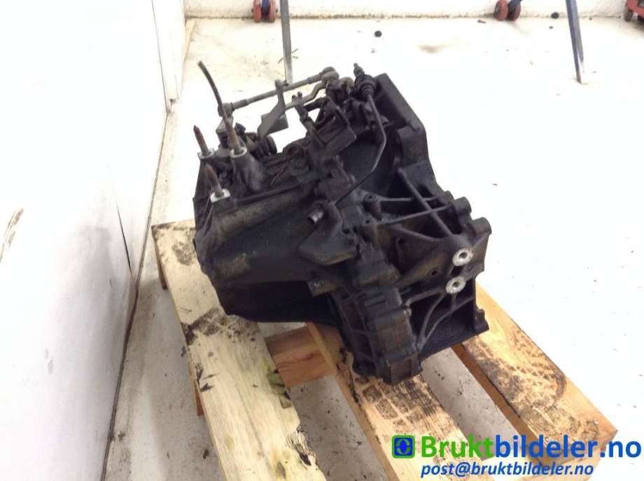 Girkasse manuell 6-trinn til Mitsubishi Outlander 2007-2010 (Type II, Fase 1)  (MITSUBISHI|2500A092|W6MBA-1-ACZC|)