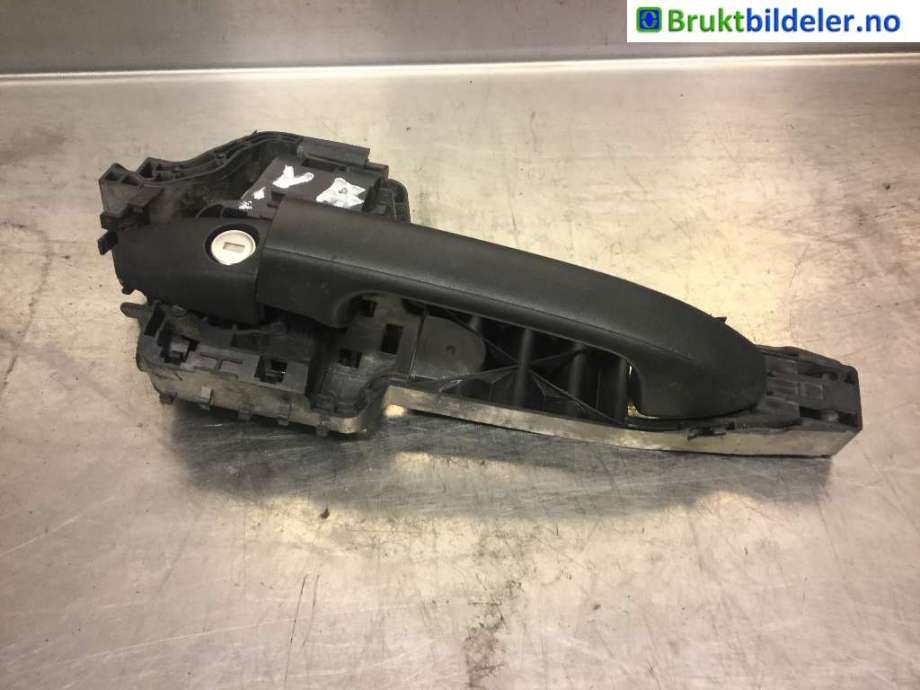 Dørhåndtak utv venstre foran til Mercedes Vito 2014-->> (W447) (W447) (MERCEDES|A 447 760 00 34|)