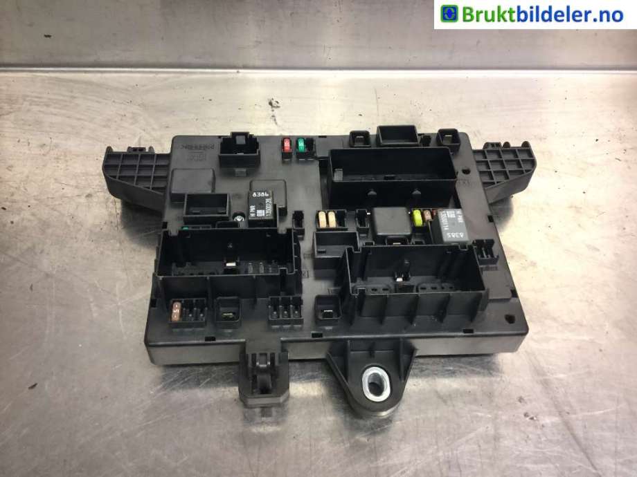 Sikringsboks til Opel Astra J 2010-2015 (OPEL|13302300|1110021AA|)