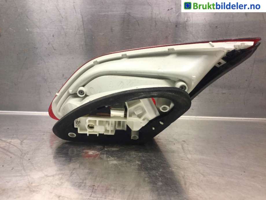 Baklykt venstre indre til Opel Astra J 2010-2015  (OPEL|13306455|)