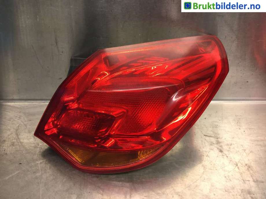 Baklykt høyre til Opel Astra J 2010-2015 (OPEL|13319948|)