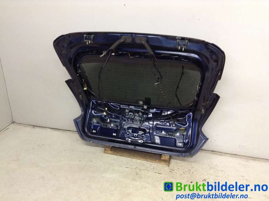 Bakluke combi til Ford Focus 2011-2014 (Type III, Fase 1)  (FORD|PBM51-A40410-AE|)