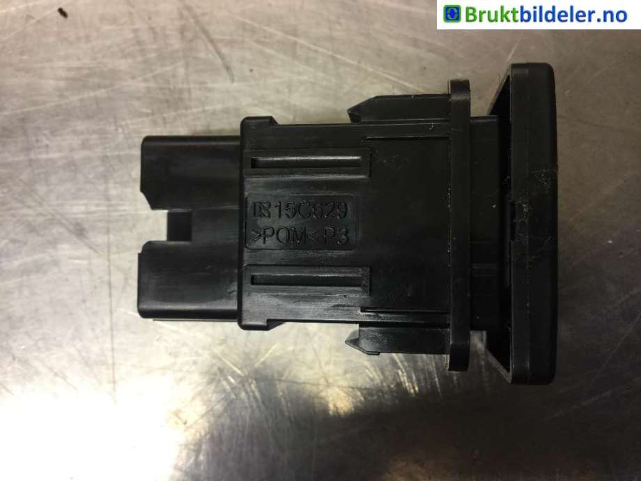 Bryter Antispinn til Toyota Yaris 2014-2020 (Type III, Fase 2)  (TOYOTA||R15C629)