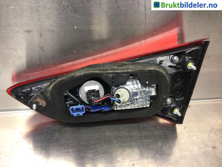 Baklykt venstre indre til Toyota Yaris 2014-2020 (Type III, Fase 2)  (TOYOTA|81591 0D620|)