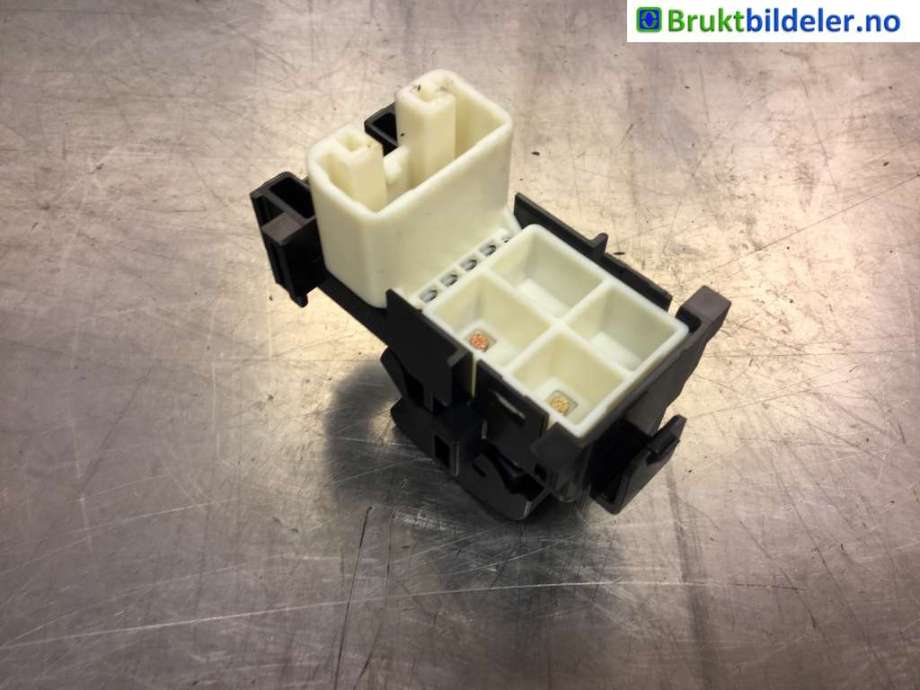 Bryter ruteheis til Toyota Yaris 2014-2020 (Type III, Fase 2) (TOYOTA|)