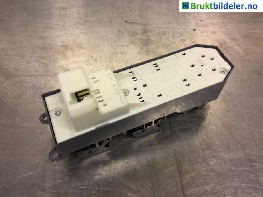 Bryter ruteheis til Toyota Yaris 2014-2020 (Type III, Fase 2) (TOYOTA|)
