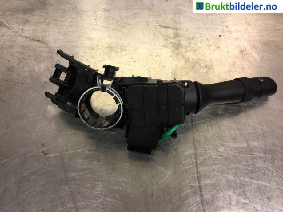 Bryter blink til Toyota Yaris 2014-2020 (Type III, Fase 2)  (TOYOTA|17F939-0D310|)