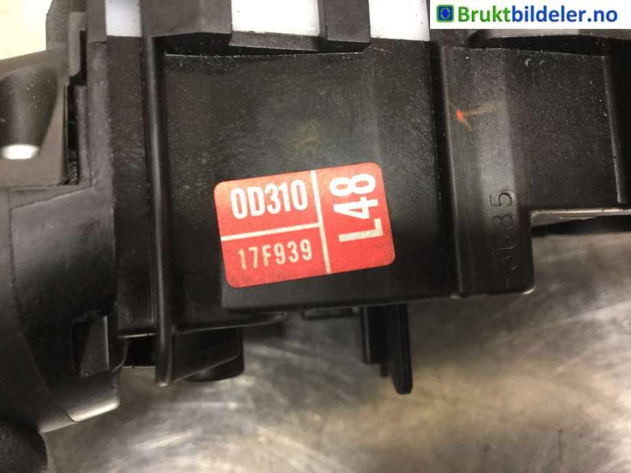 Bryter blink til Toyota Yaris 2014-2020 (Type III, Fase 2)  (TOYOTA|17F939-0D310|)