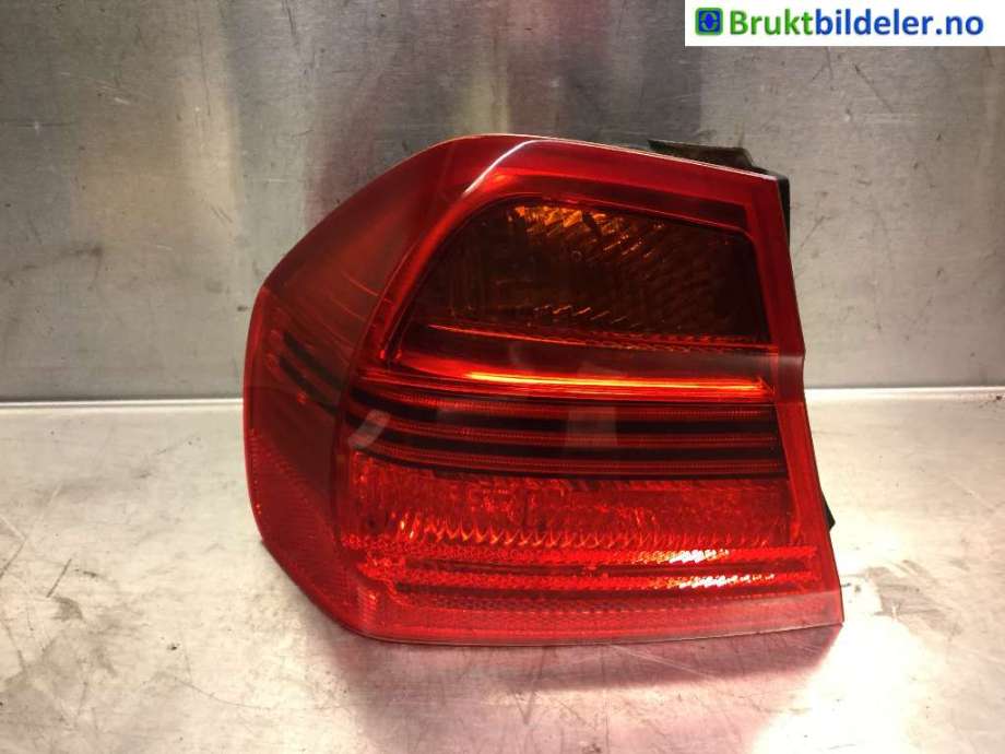 Baklykt venstre til BMW 3-Serie 2005-2011 (E90/E91/E92/E93) (E90/E91/E92/E93) (BMW|6 397 457|)