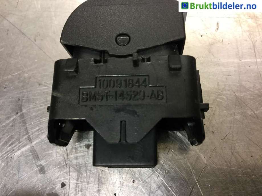 Bryter ruteheis til Ford Focus 2011-2014 (Type III, Fase 1)  (FORD|BM5T-14529-AB|10091844|)
