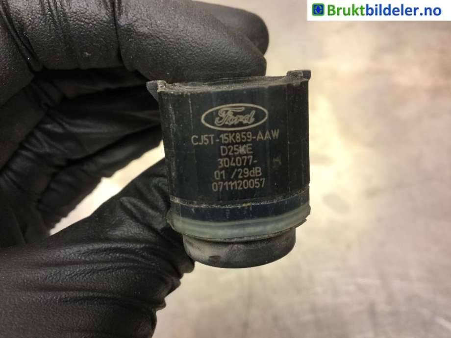 Parkeringssensor bak til Ford Focus 2011-2014 (Type III, Fase 1)  (FORD|CJ5T-15K859-AAW|)