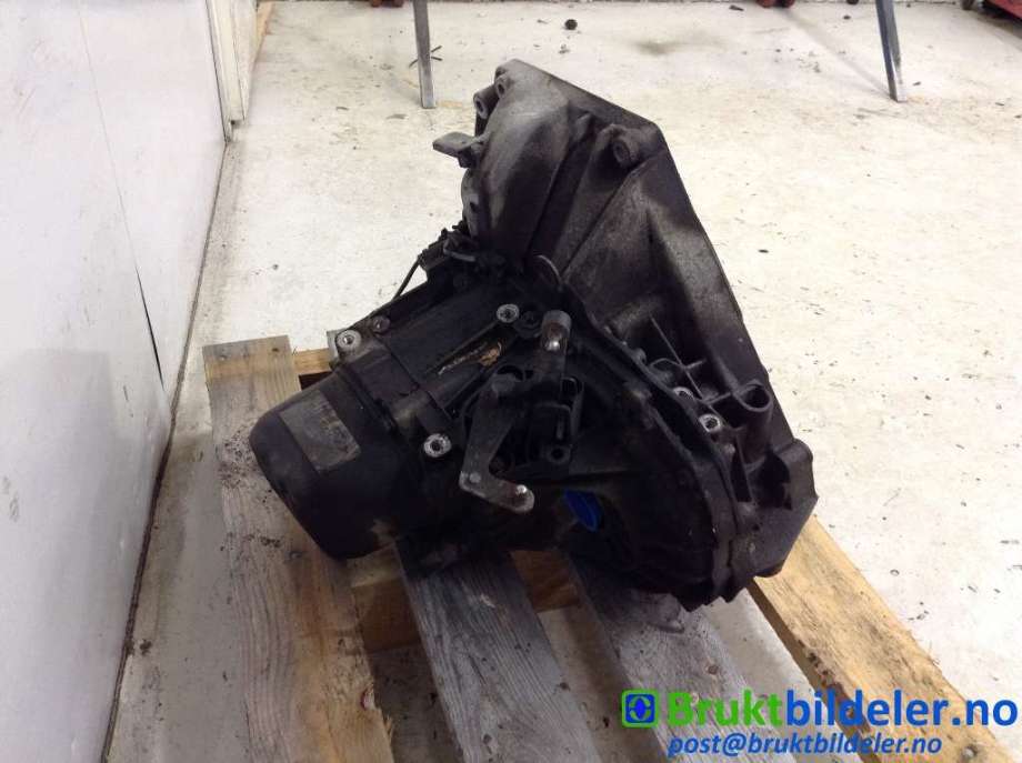 Girkasse manuell til Nissan Qashqai 2007-2010 (Type I, Fase 1)  (NISSAN||F5|3201000Q4J)