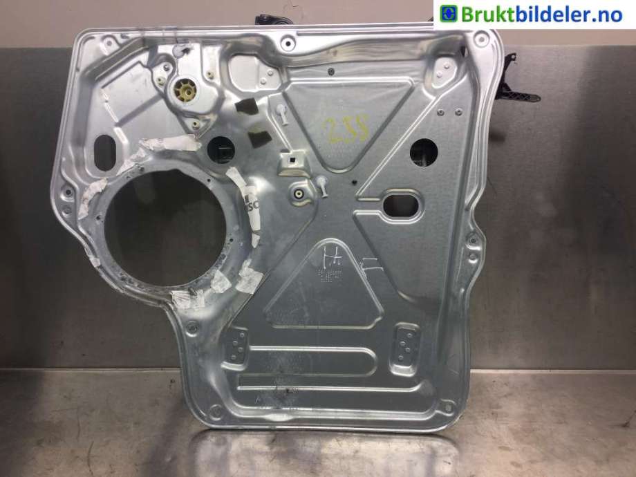 Ruteheis til VW Transporter / Caravelle 2003-2009 (Fase 1) (T5) (T5) (VOLKSWAGEN|7H1 837 730|)
