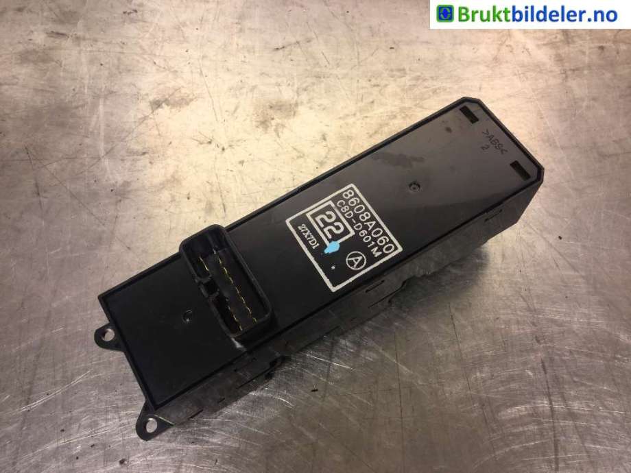 Bryter ruteheis til Mitsubishi Outlander 2007-2010 (Type II, Fase 1)  (MITSUBISHI|8608A060|)