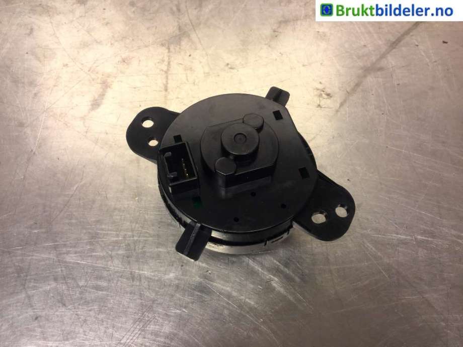 Bryter diverse til Mitsubishi Outlander 2007-2010 (Type II, Fase 1)  (MITSUBISHI|8604A008|)
