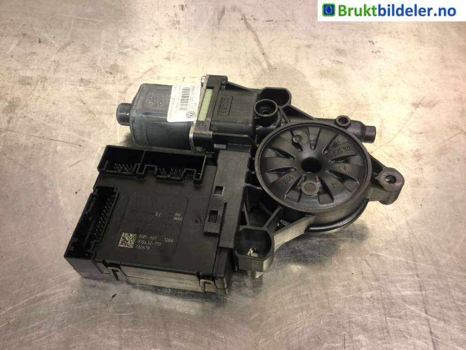Ruteheis venstre foran til VW Passat 2011-2015 (B7) (B7) (VOLKSWAGEN|3AA959701A|)