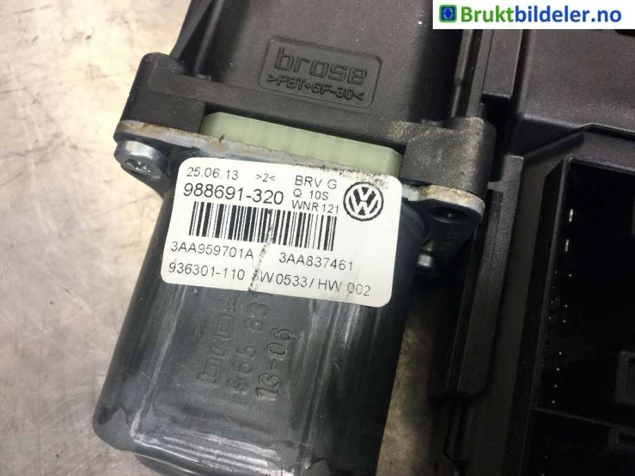 Ruteheis venstre foran til VW Passat 2011-2015 (B7) (B7) (VOLKSWAGEN|3AA959701A|)