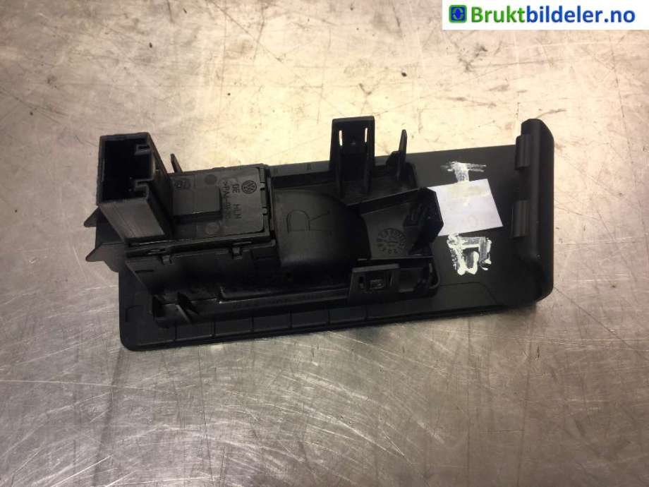 Bryter ruteheis til VW Passat 2011-2015 (B7) (B7) (VOLKSWAGEN|3AA 868 750|)