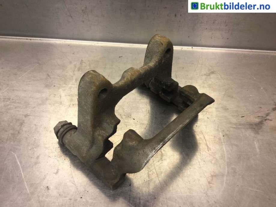 Bremsecaliper brakett til VW Caddy 2015-2020 (Type III, Fase 3)  (VOLKSWAGEN|5Q0 615 425 A|)
